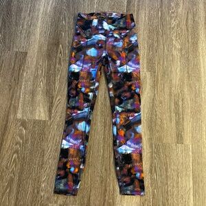 NWOT LULULEMON YOGA PANTS